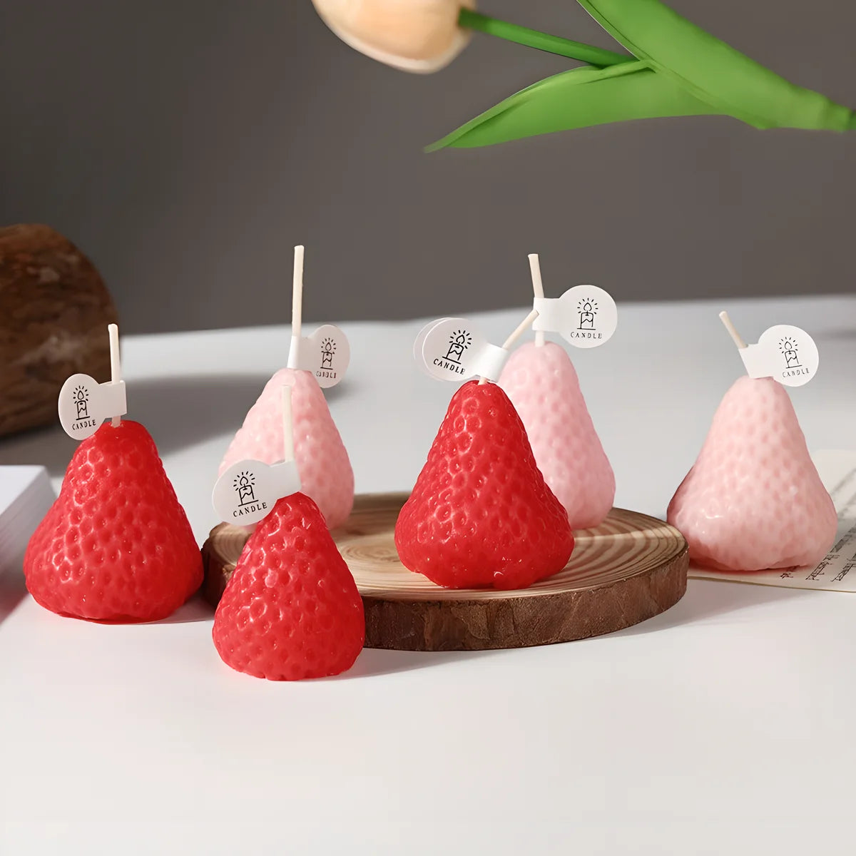 4pcs Strawberry - Shaped Miniature Scented Candles – Realistic Fruit-Scented Aromatherapy Candles Perfect for Trendy Photo Props